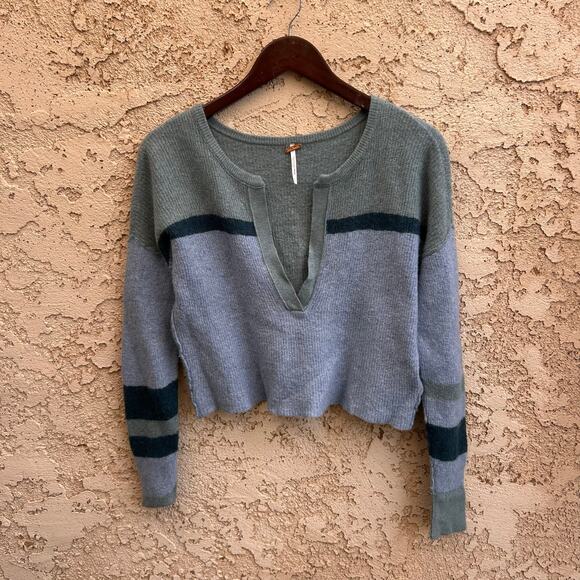 Free People Sweaters - Free People Lambswool Cropped Colorblock Sweater Size Small